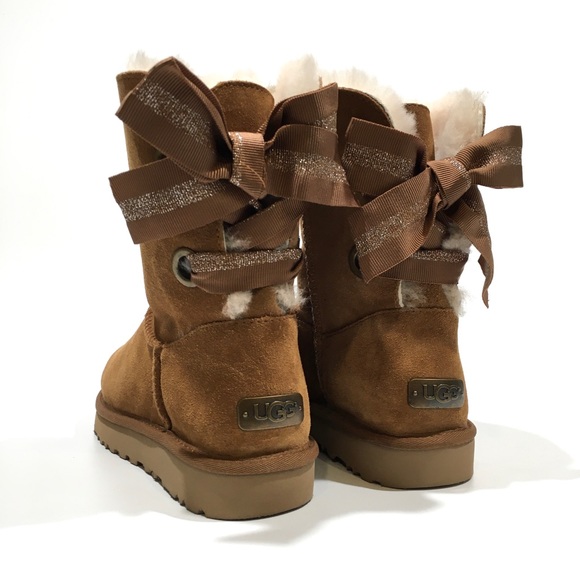 UGG CUSTOMIZABLE BAILEY BOW SHORT BOOTS -CHESTNUT SUEDE /SHEEPSKIN -WOMEN’S US 6 - Picture 5 of 8